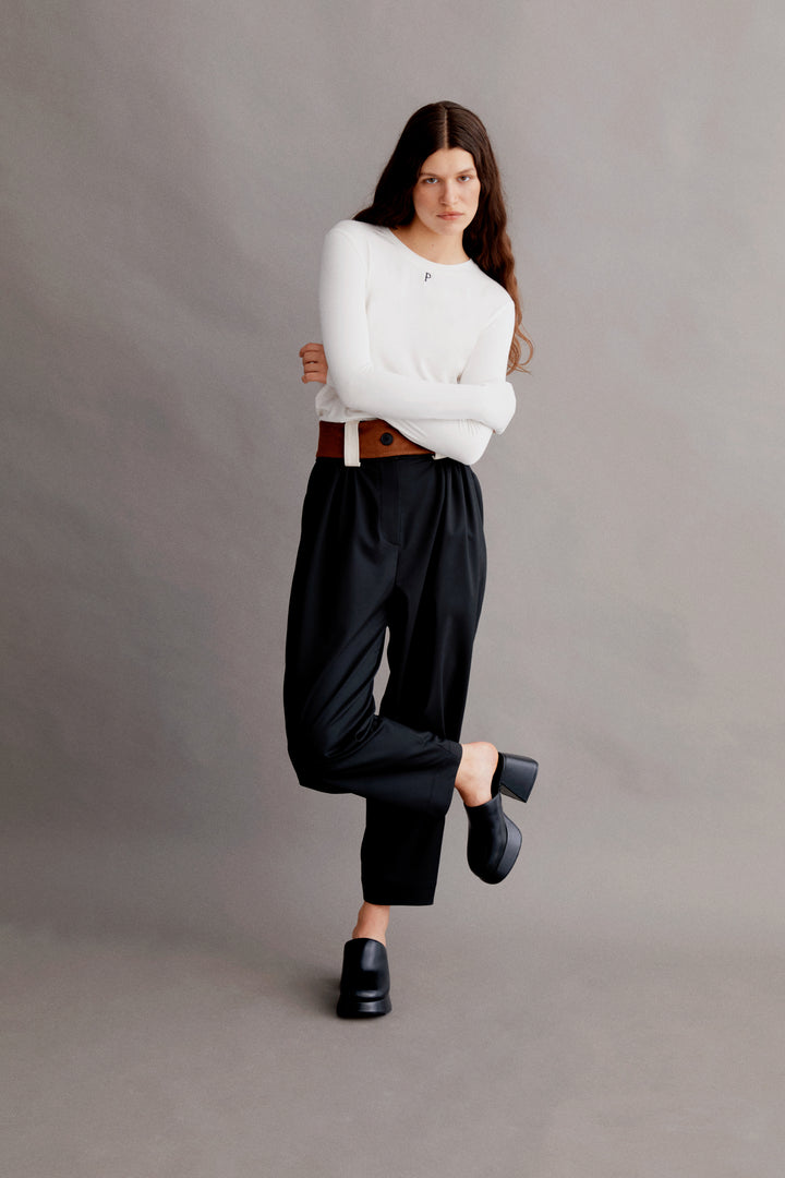 POOCHIE - Pleated Loose Fit Pants with brown belt detail - Black