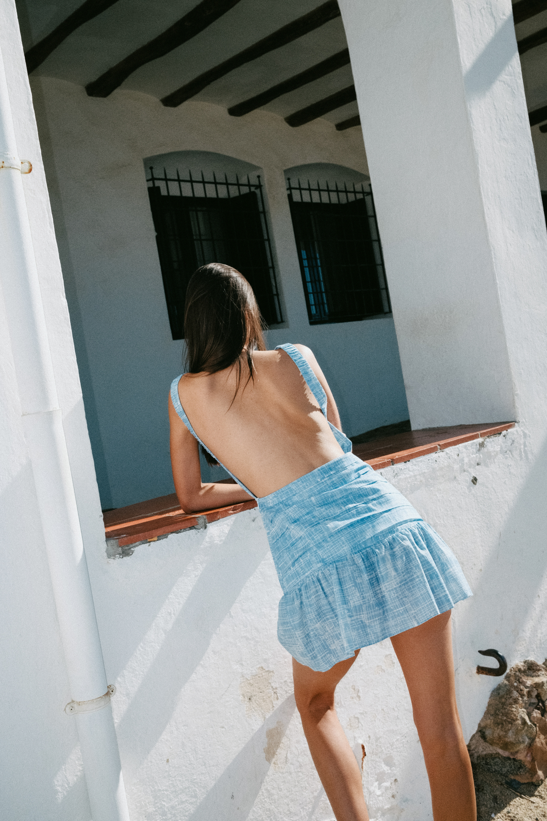 MAYA - SIRTI AÇIK MAVİ ÇAPRAZ ÇİZGİ BASKILI ELBİSE