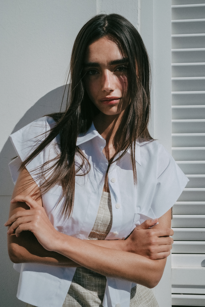 ENNA - CEPLİ KISA BEYAZ GÖMLEK