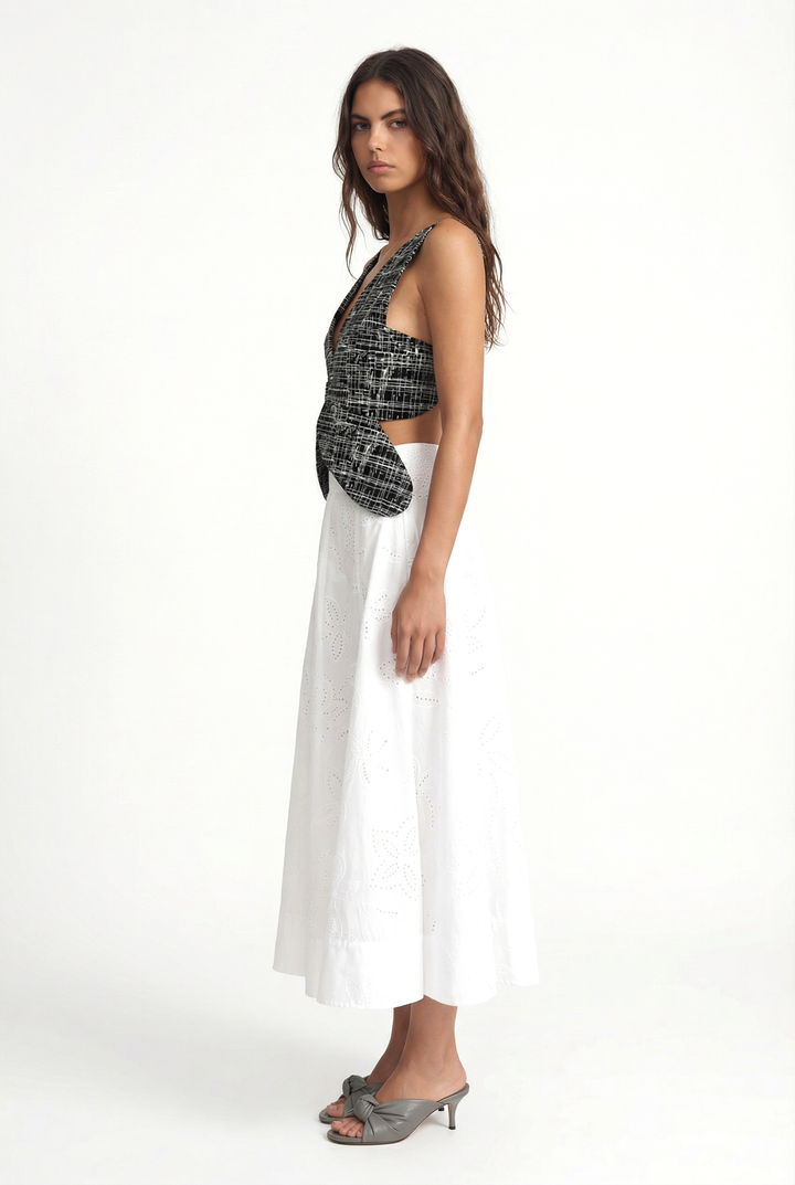 DAISY - SİYAH ÇAPRAZ ÇİZGİ BASKILI İKONİK ÇİÇEK KESİMLİ ÜST