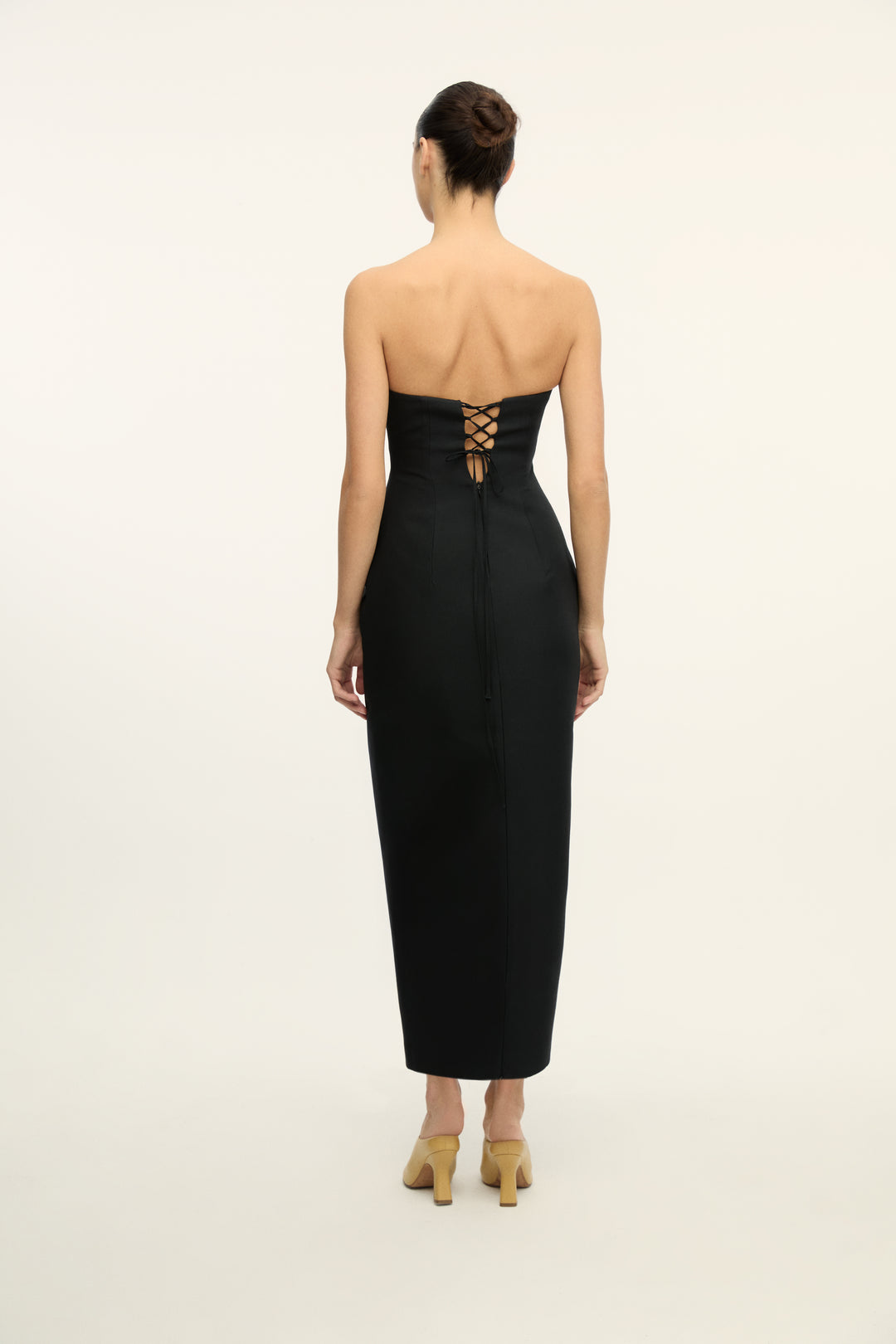 PENELOPE - STRAPLESS DRESS WITH FLOWER EMBROIDERY - BLACK PIA BRAND PENELOPE - STRAPLESS DRESS WITH FLOWER EMBROIDERY - BLACK PIA BRAND