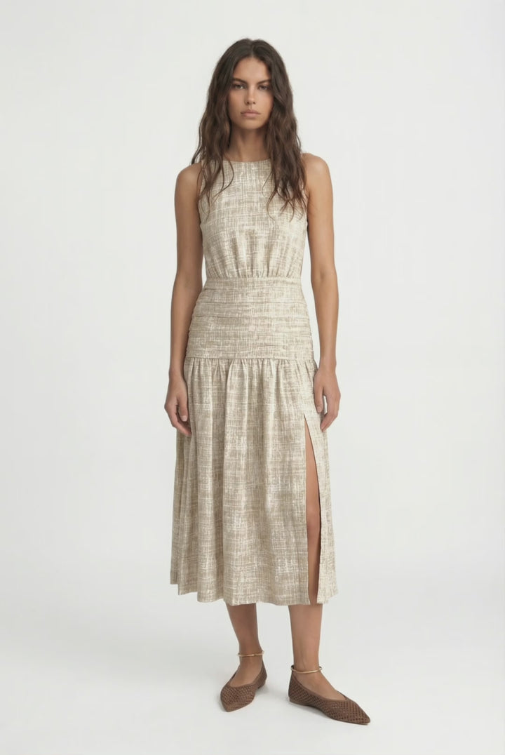 BRUNA - HAKİ ÇAPRAZ ÇİZGİ BASKILI SIRTI AÇIK MİDİ ELBİSE