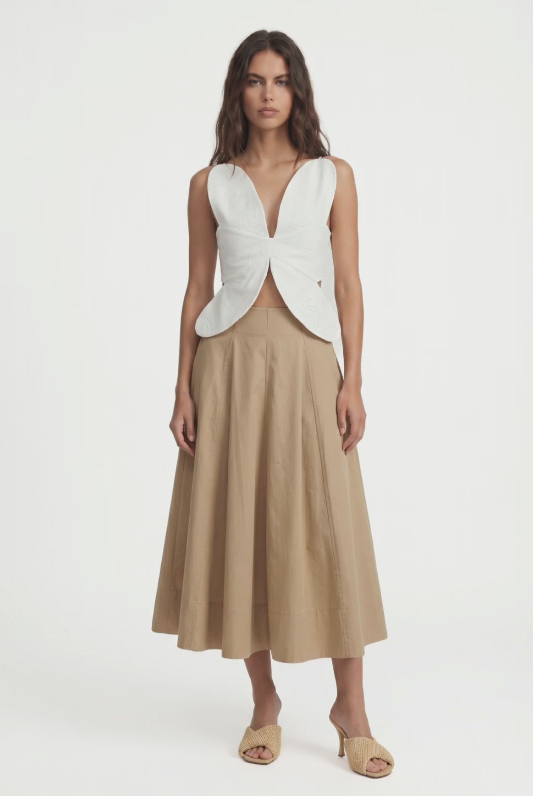 LACY DAISY - İKONİK ÇİÇEK KESİMLİ KIRIK BEYAZ ÜST 